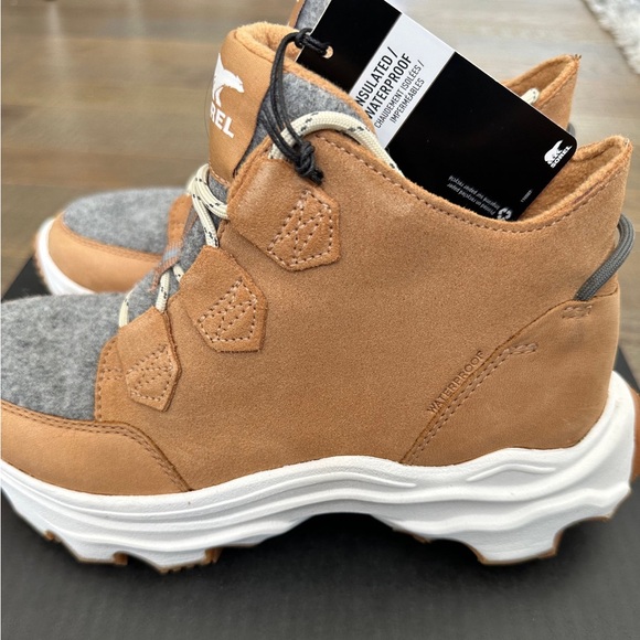 Sorel Kinetic Breakthru Caribou Shoes - Picture 2 of 5